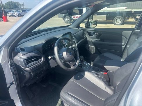 Used 2025 Subaru Forester Limited AWD/4WD image 25