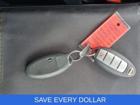 Used 2022 Nissan Rogue SV FWD image 14
