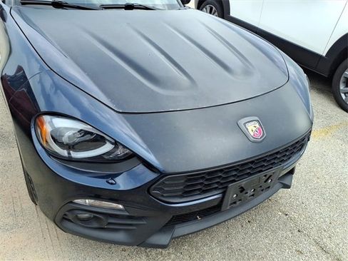 Used 2019 FIAT 124 Spider Abarth w/ Convenience Group image 4