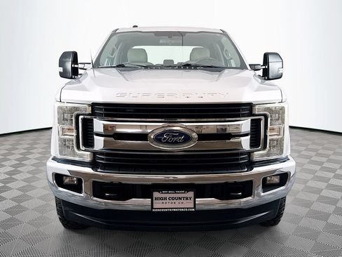 Used 2017 Ford F250 XLT w/ FX4 Off-Road Package AWD/4WD image 2