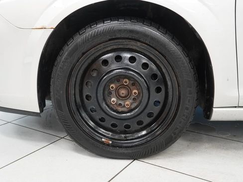 Used 2008 Saturn Aura XE w/ Convenience Package FWD image 16