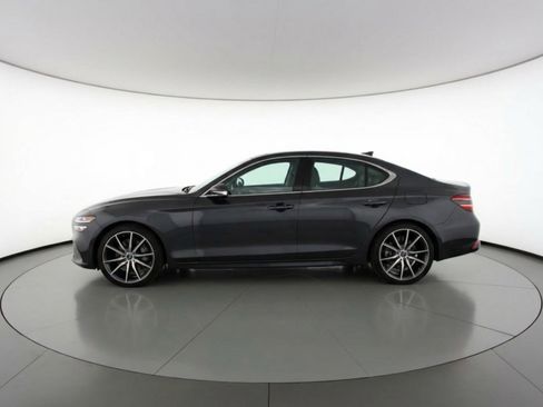 Used 2025 Genesis G70 2.5T image 5