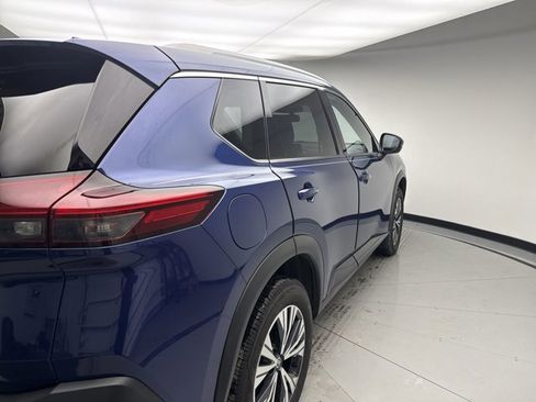 Used 2021 Nissan Rogue SV w/ Premium Package image 5