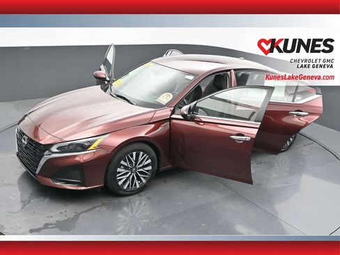 Used 2023 Nissan Altima 2.5 SV image 59