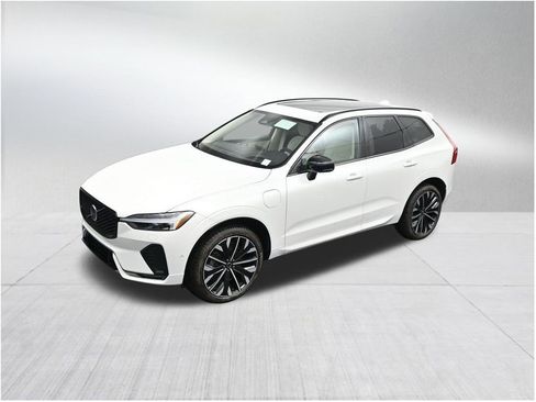 New 2026 Volvo XC60 T8 Ultra w/ Protection Package Premier AWD/4WD image 13