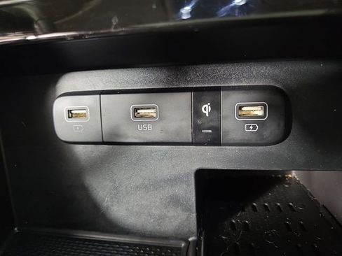 Used 2024 Kia Carnival SX Prestige image 26