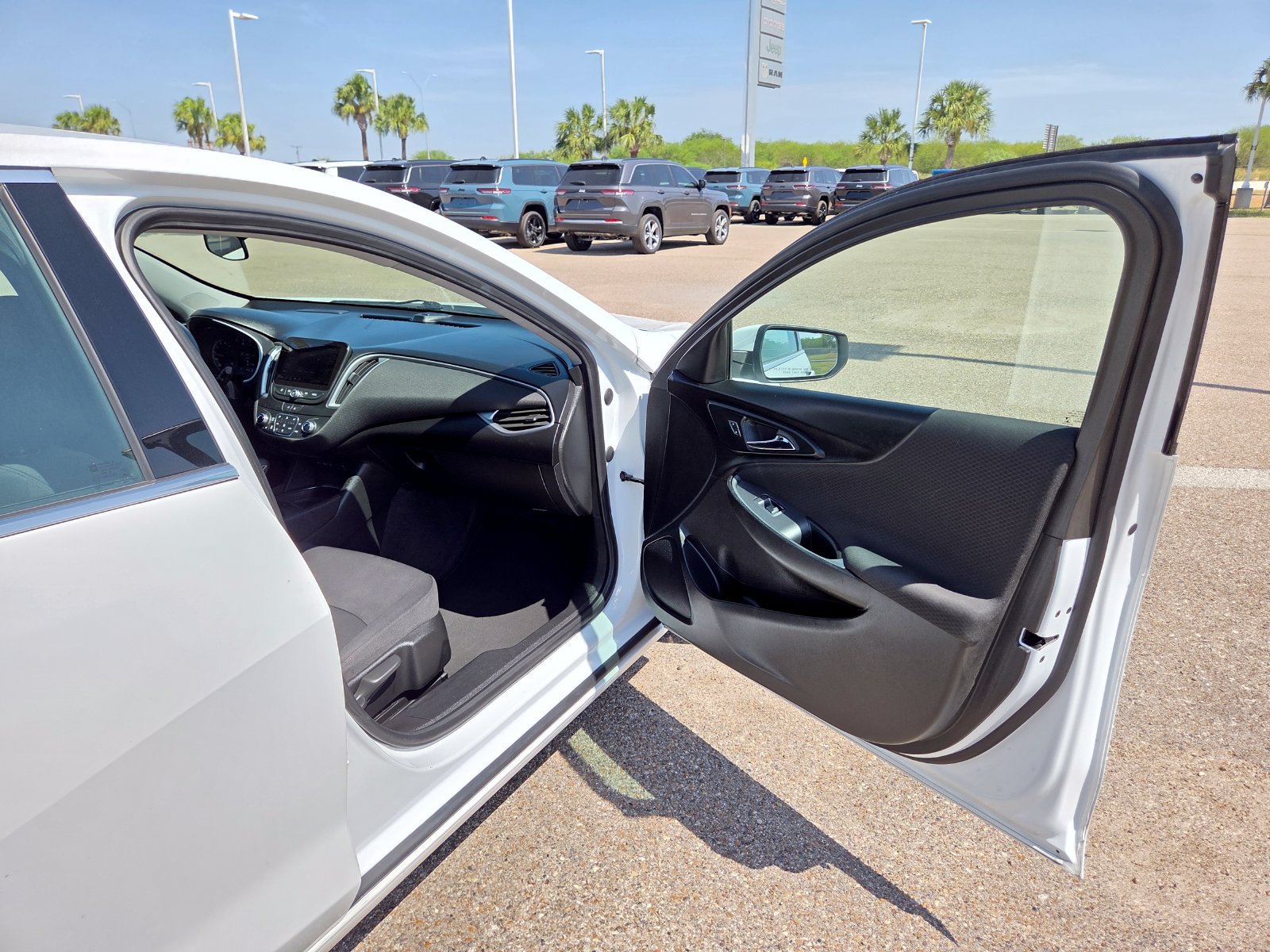 Used 2024 Chevrolet Malibu LT FWD image 22