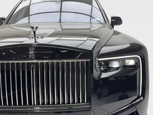 Used 2025 Rolls-Royce Cullinan Black Badge AWD/4WD image 5