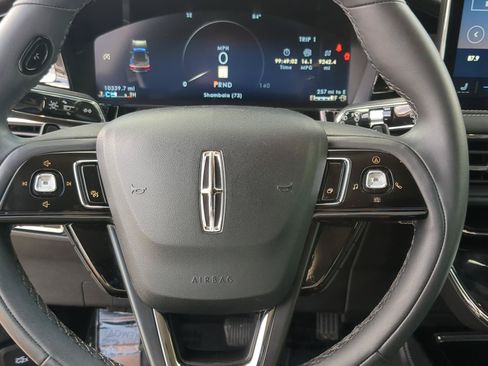 Used 2023 Lincoln Corsair FWD image 12