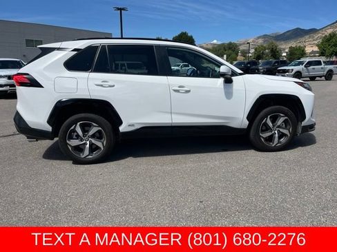 Used 2025 Toyota RAV4 SE AWD/4WD image 2