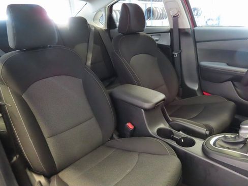 Used 2024 Kia Forte LXS image 6