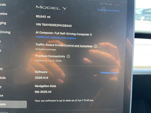 Used 2023 Tesla Model Y Long Range AWD/4WD image 5