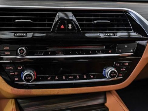 Used 2018 BMW 540i image 29