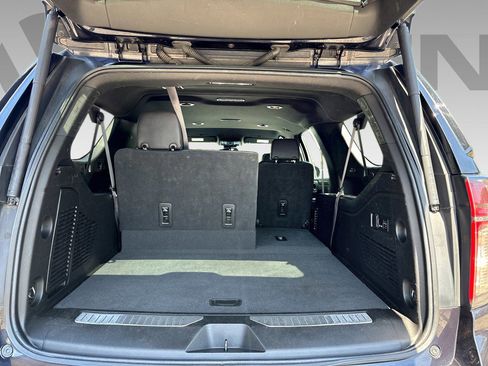 Used 2023 Chevrolet Suburban Premier RWD image 14