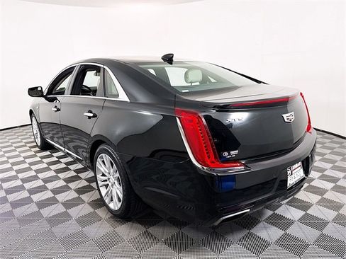 Used 2018 Cadillac XTS Luxury image 21