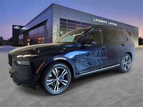 Used 2023 BMW X7 xDrive40i w/ M Sport Package image 1