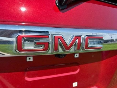 Used 2023 GMC Acadia SLE w/ Driver Convenience Package FWD image 61