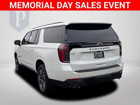 Certified 2025 Chevrolet Suburban Z71 AWD/4WD image 8