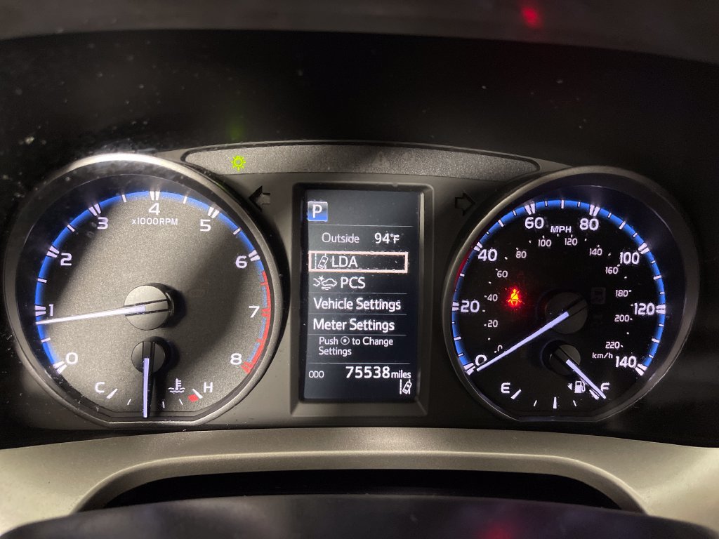 Certified 2018 Toyota RAV4 LE w/ Carpet Mat Package FWD image 18