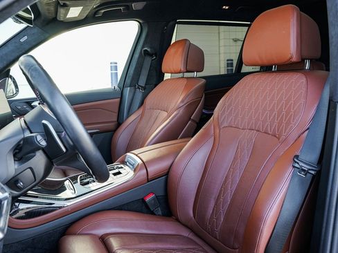 New 2025 BMW X7 M60i image 18