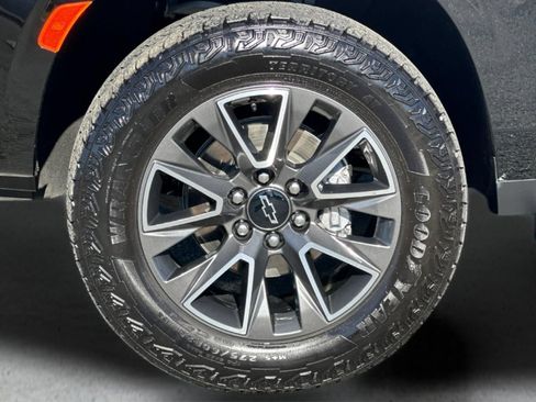 Used 2024 Chevrolet Tahoe Z71 AWD/4WD image 25