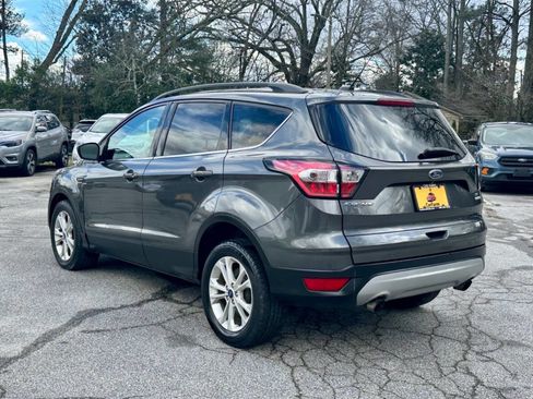 Used 2018 Ford Escape SE w/ Ford Safe & Smart Package image 5