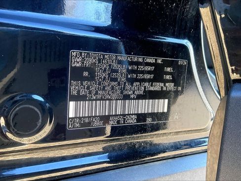 Used 2024 Toyota RAV4 XLE FWD image 35