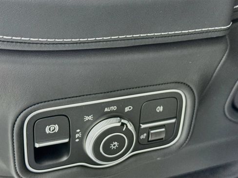 New 2027 Mercedes-Benz G 580 e image 11