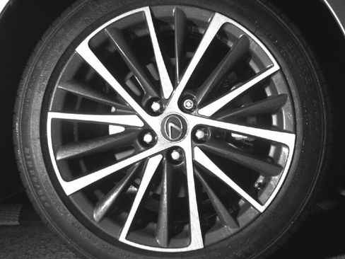 Used 2024 Lexus ES 350 w/ Premium Package image 12