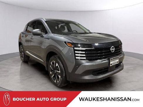 Certified 2025 Nissan Kicks SR FWD image 1