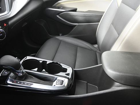 Used 2024 Chevrolet Trax ACTIV w/ Driver Confidence Package image 31