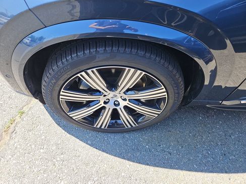 Used 2024 Volvo XC90 B6 Ultimate w/ Lounge Package AWD/4WD image 3