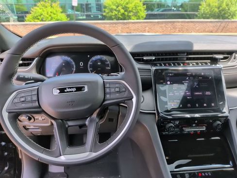 New 2026 Jeep Grand Cherokee L Laredo AWD/4WD image 31