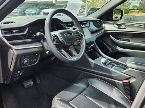 Used 2022 Jeep Grand Cherokee Overland image 7