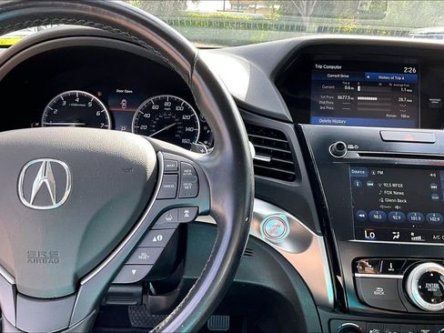 Used 2020 Acura ILX w/ Premium Package image 24