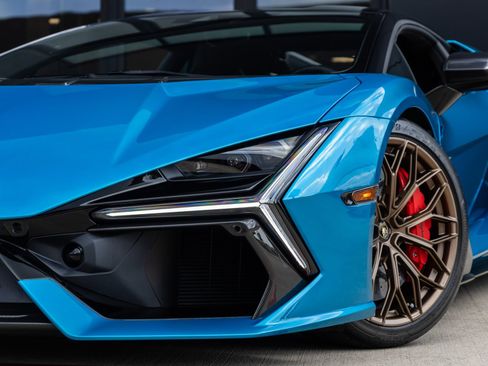 Used 2026 Lamborghini Revuelto AWD/4WD image 24