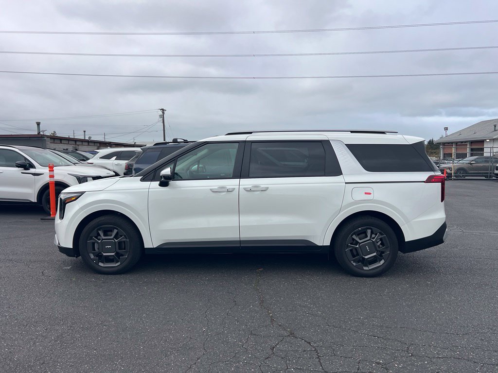Used 2026 Kia Carnival EX FWD image 4