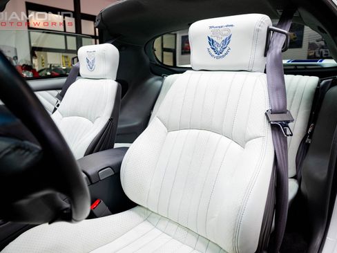 Used 1999 Pontiac Firebird Formula image 96