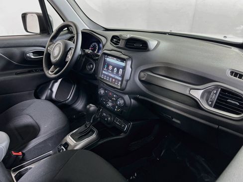 Used 2022 Jeep Renegade Latitude w/ Convenience Group AWD/4WD image 28