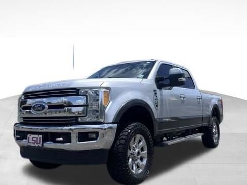 Used 2017 Ford F250 Lariat w/ Lariat Ultimate Package AWD/4WD image 1