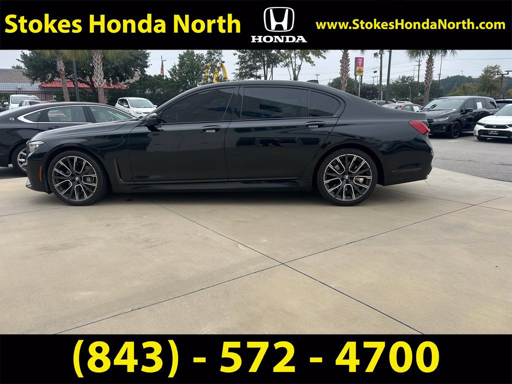 Used 2020 BMW 740i w/ Luxury Rear Seating Package RWD image 4