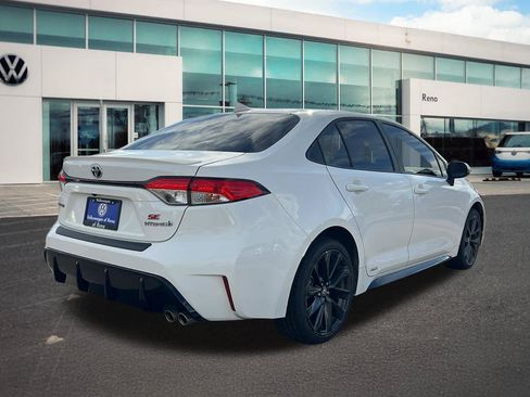 Used 2024 Toyota Corolla SE AWD/4WD image 5
