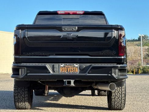 Certified 2022 Chevrolet Silverado 2500 High Country w/ Safety Package II image 5