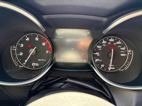 Used 2019 Alfa Romeo Stelvio Sport w/ Quick Order Package 22K Sport RWD image 21