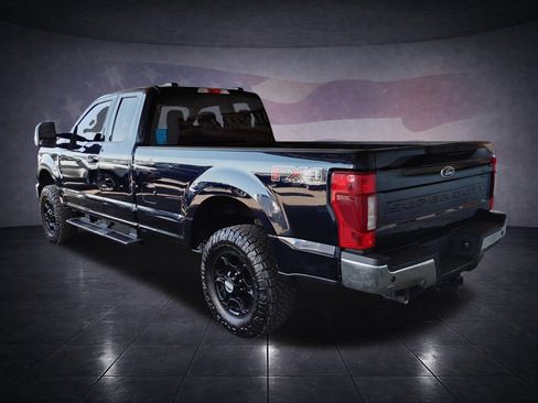 Used 2021 Ford F250 XLT w/ XLT Value Package AWD/4WD image 3
