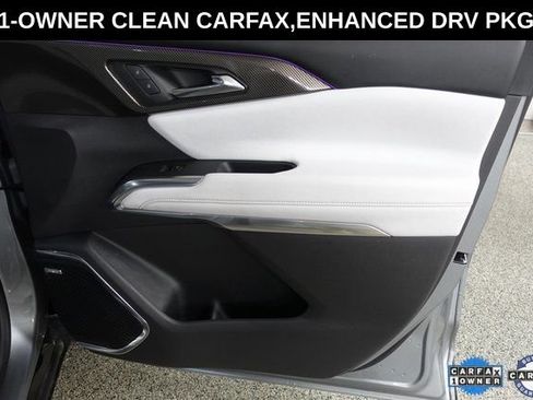 Used 2024 Chevrolet Traverse RS FWD image 29