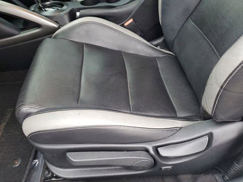 Used 2016 Hyundai Veloster Turbo image 16