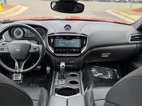 Used 2022 Maserati Ghibli Modena Q4 image 32