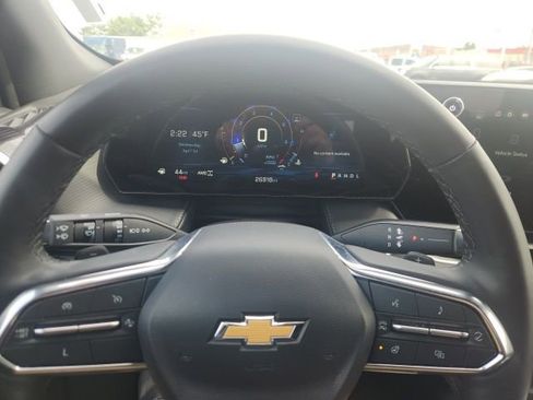 Used 2025 Chevrolet Equinox LT w/ Convenience Package II image 14