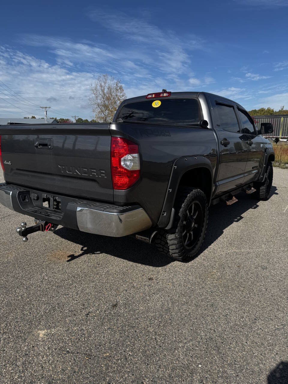 Used 2020 Toyota Tundra SR5 w/ SR5 Upgrade Package AWD/4WD image 4